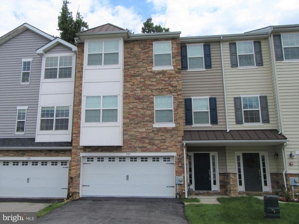 707 S TWIN LAKES BLVD, Newark, DE 19711