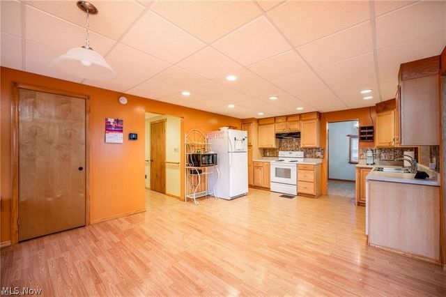 6753 Votaw Drive, Lisbon, OH 44432