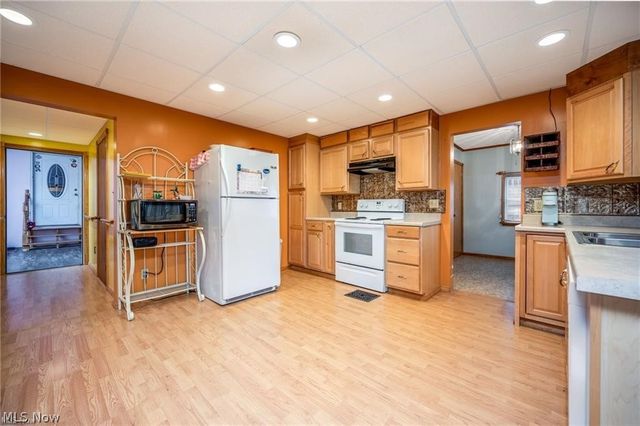 6753 Votaw Drive, Lisbon, OH 44432