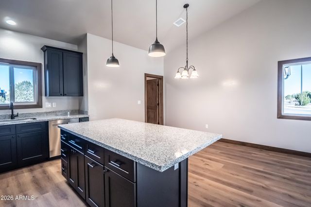 2021 E RIMSTONE Drive, Show Low, AZ 85901