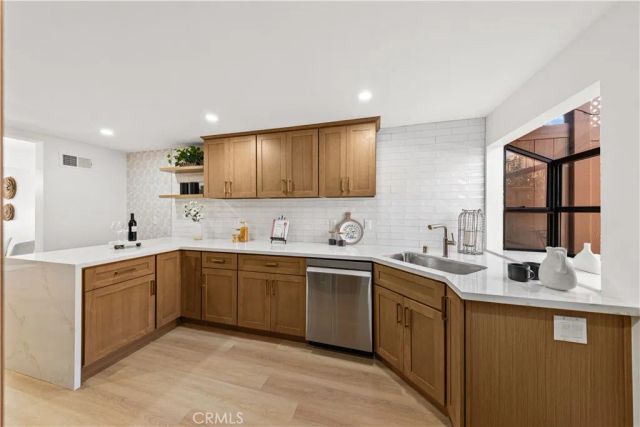 2220 Mount Shasta Drive, San Pedro, CA 90732