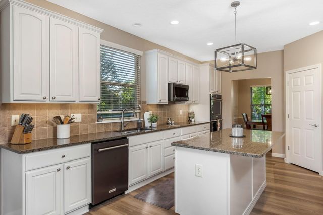 2625 Weyant Street, Lewis Center, OH 43035