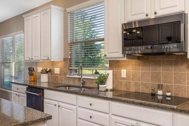 2625 Weyant Street, Lewis Center, OH 43035
