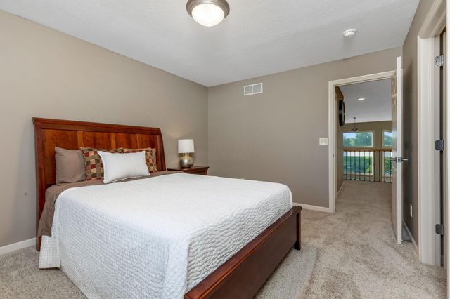 2625 Weyant Street, Lewis Center, OH 43035