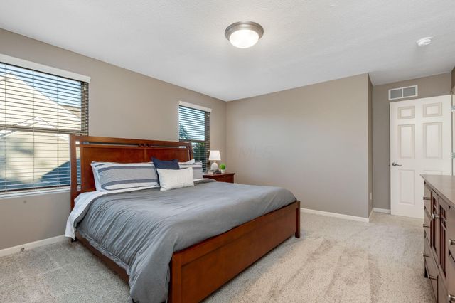 2625 Weyant Street, Lewis Center, OH 43035