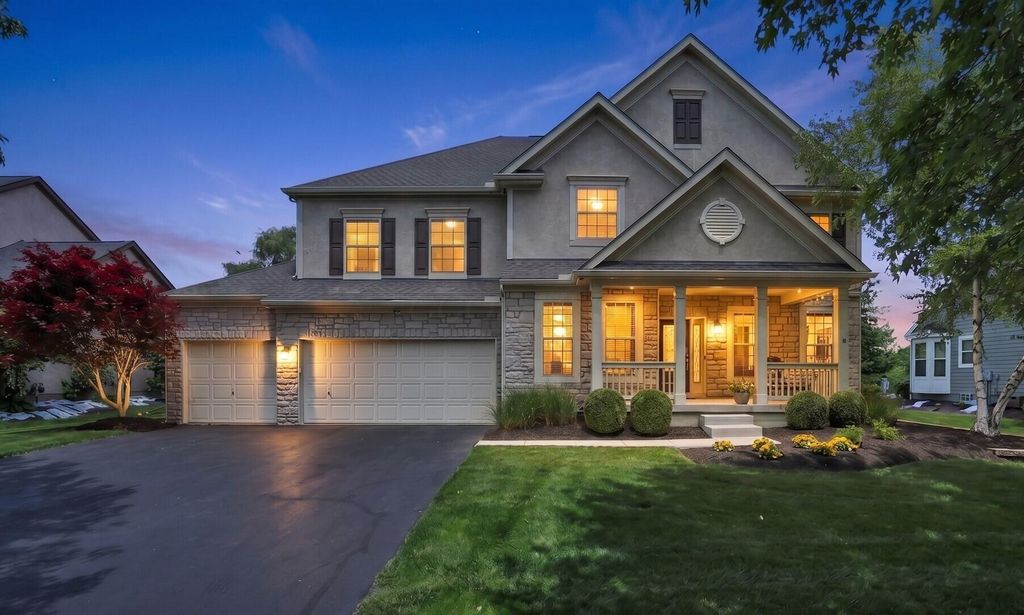 2625 Weyant Street, Lewis Center, OH 43035