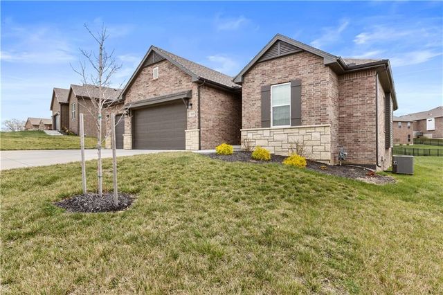 3225 N 109th Place, Kansas City, KS 66109