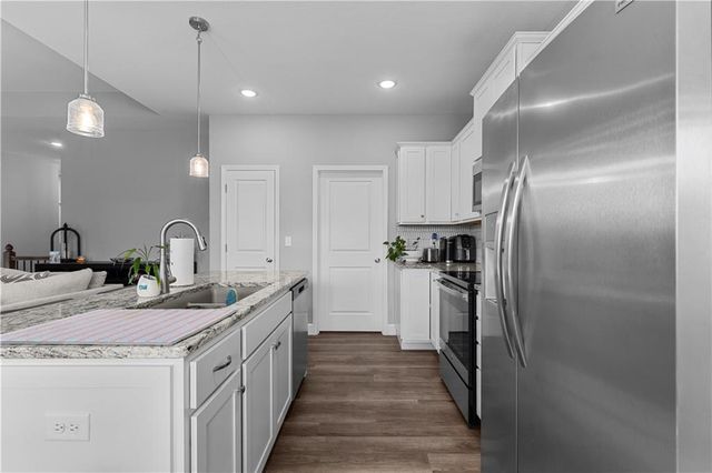 3225 N 109th Place, Kansas City, KS 66109