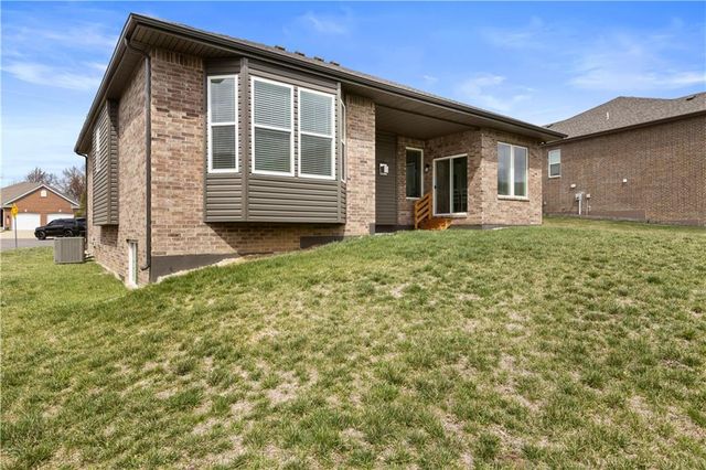 3225 N 109th Place, Kansas City, KS 66109