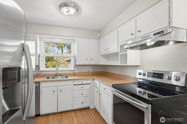 509 Summit Avenue, Tacoma, WA 98466