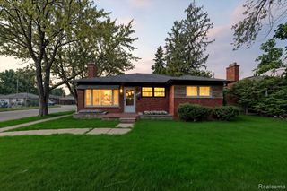16405 Ego Avenue, Eastpointe, MI 48021
