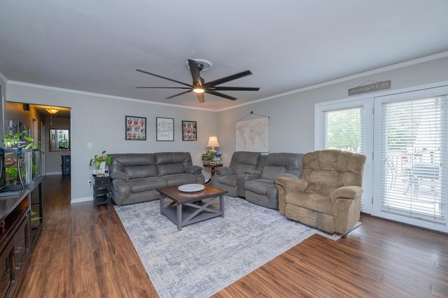 504 Cunningham Road, Taylors, SC 29687