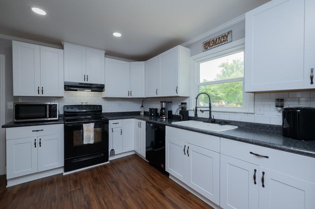 504 Cunningham Road, Taylors, SC 29687