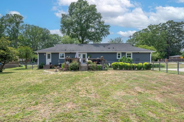 504 Cunningham Road, Taylors, SC 29687