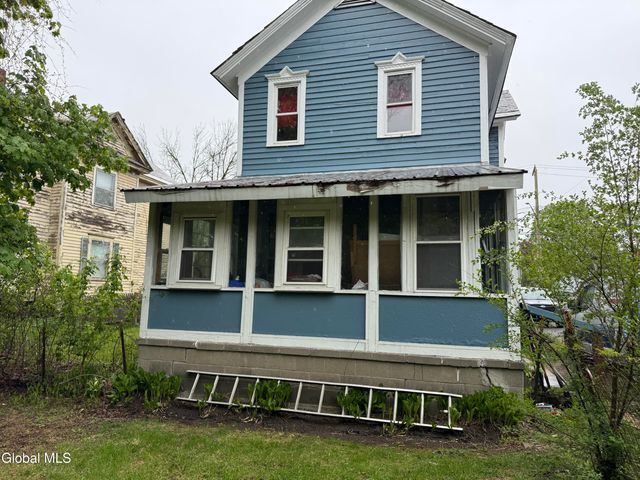 208 Maple Street, Glens Falls, NY 12801