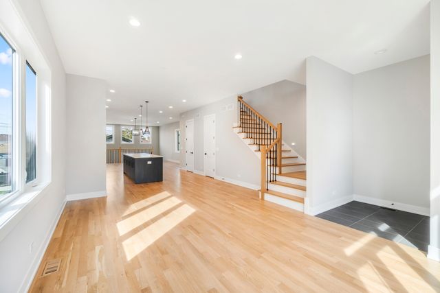 6016 S MAYFIELD Avenue, Chicago, IL 60638