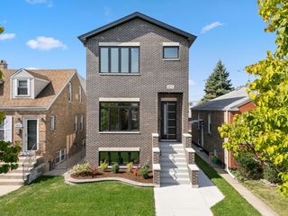 6016 S MAYFIELD Avenue, Chicago, IL 60638