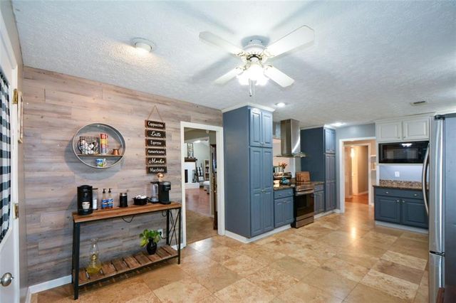 1379 Branchwood Drive, Snellville, GA 30078