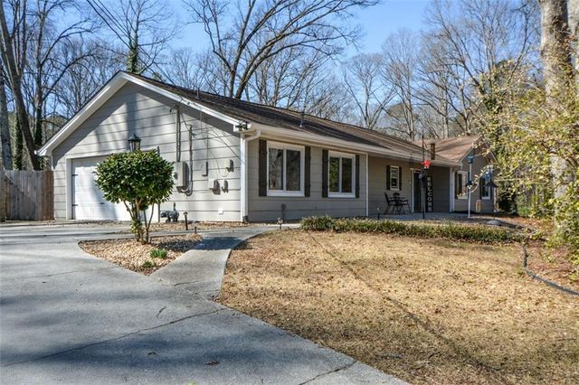 1379 Branchwood Drive, Snellville, GA 30078