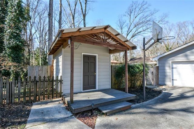 1379 Branchwood Drive, Snellville, GA 30078