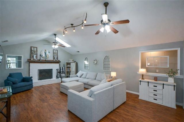 1379 Branchwood Drive, Snellville, GA 30078