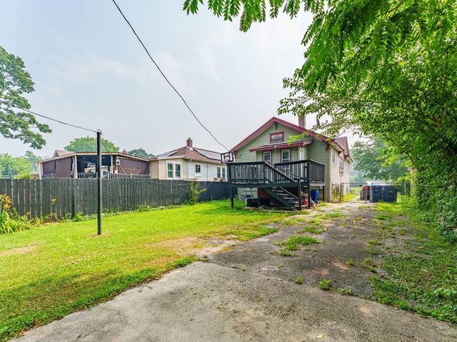 1922 S 18th Avenue, Maywood, IL 60153