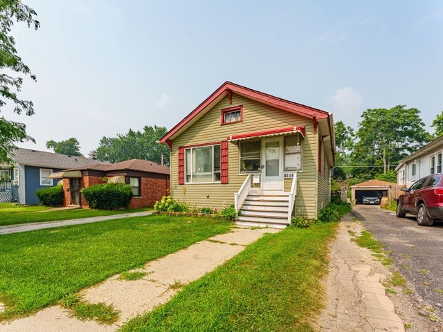 1922 S 18th Avenue, Maywood, IL 60153