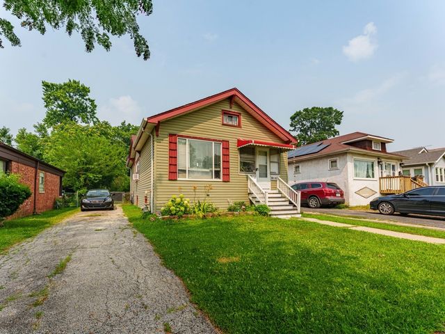 1922 S 18th Avenue, Maywood, IL 60153