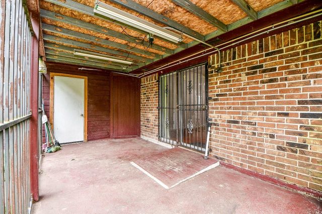 9037 Crestview Drive, Houston, TX 77078