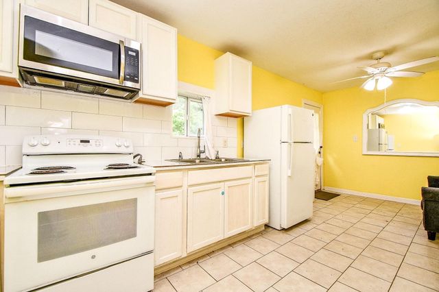 9037 Crestview Drive, Houston, TX 77078