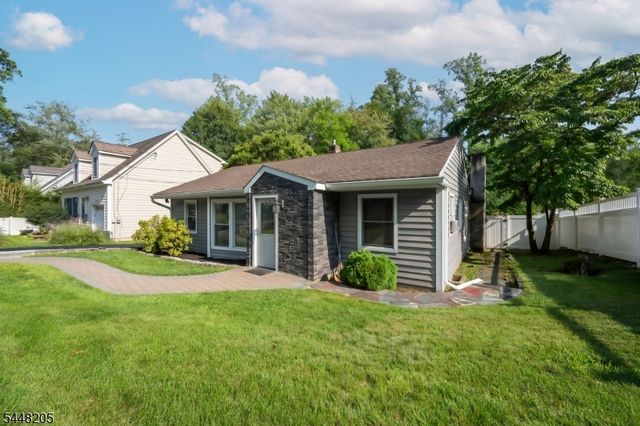 19 Apache Trl, Rockaway Twp., NJ 07866