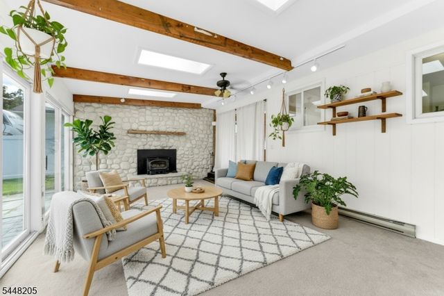 19 Apache Trl, Rockaway Twp., NJ 07866