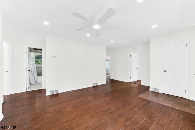 19 Apache Trl, Rockaway Twp., NJ 07866