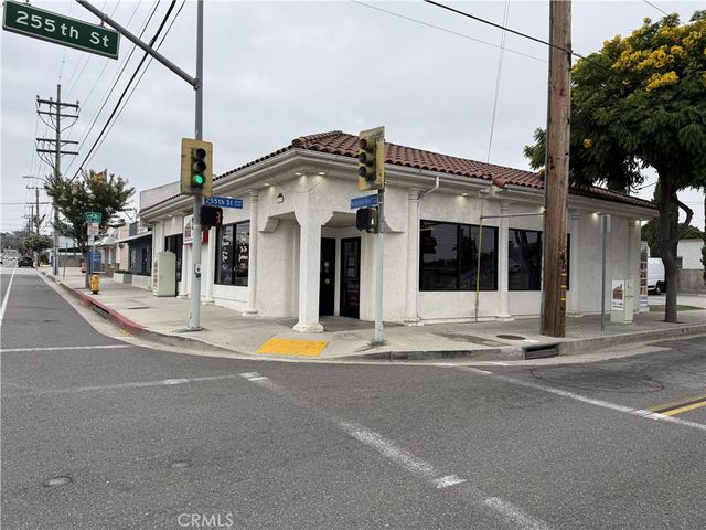 25501 Narbonne, Lomita, CA 90717
