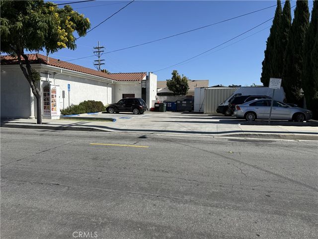 25501 Narbonne, Lomita, CA 90717