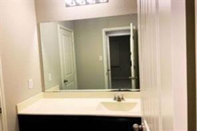 8310 Rose Petals Lane, Rosharon, TX 77583