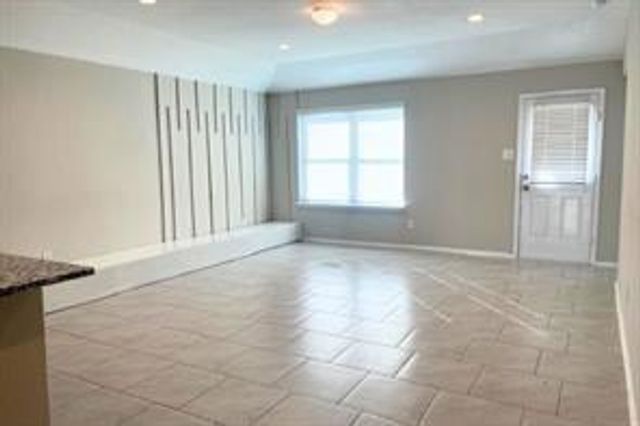 8310 Rose Petals Lane, Rosharon, TX 77583