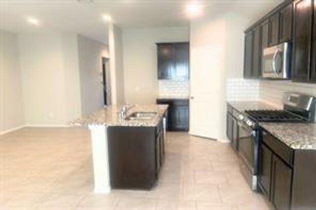 8310 Rose Petals Lane, Rosharon, TX 77583