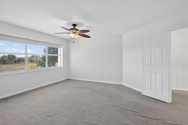 1303 NW 167th Ave, Pembroke Pines, FL 33028