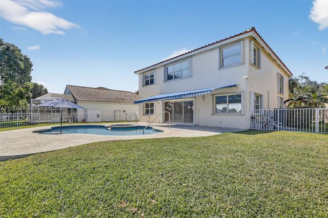 1303 NW 167th Ave, Pembroke Pines, FL 33028