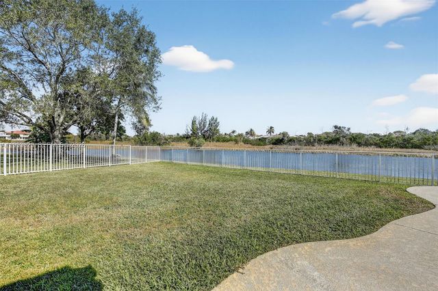 1303 NW 167th Ave, Pembroke Pines, FL 33028