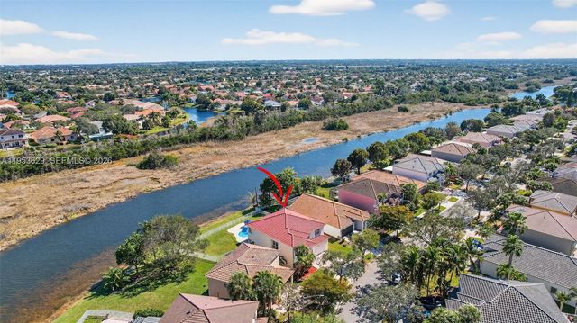 1303 NW 167th Ave, Pembroke Pines, FL 33028