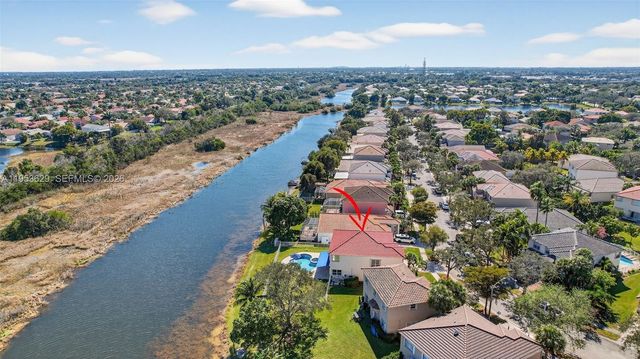 1303 NW 167th Ave, Pembroke Pines, FL 33028