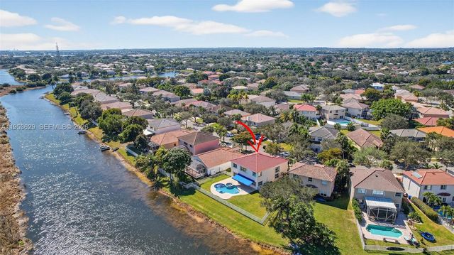 1303 NW 167th Ave, Pembroke Pines, FL 33028