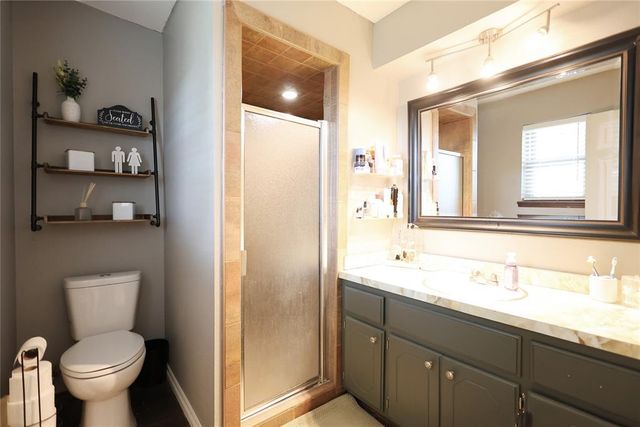 112 Chickasaw Lane, Yukon, OK 73099
