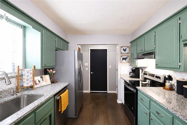 112 Chickasaw Lane, Yukon, OK 73099
