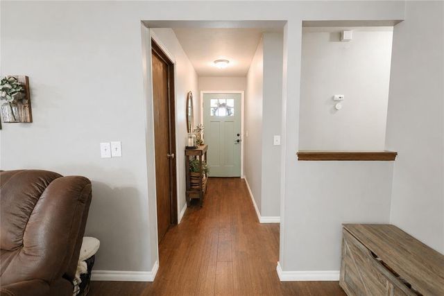 112 Chickasaw Lane, Yukon, OK 73099