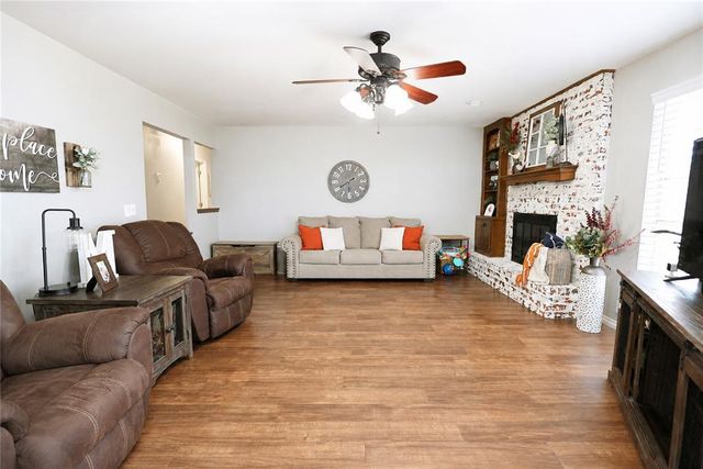 112 Chickasaw Lane, Yukon, OK 73099
