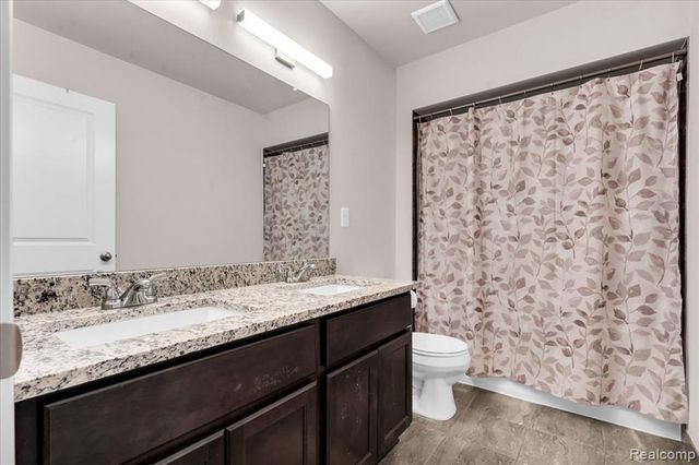 23990 Pennington Lane, Brownstown, MI 48134