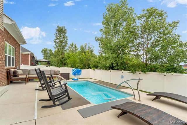 23990 Pennington Lane, Brownstown, MI 48134